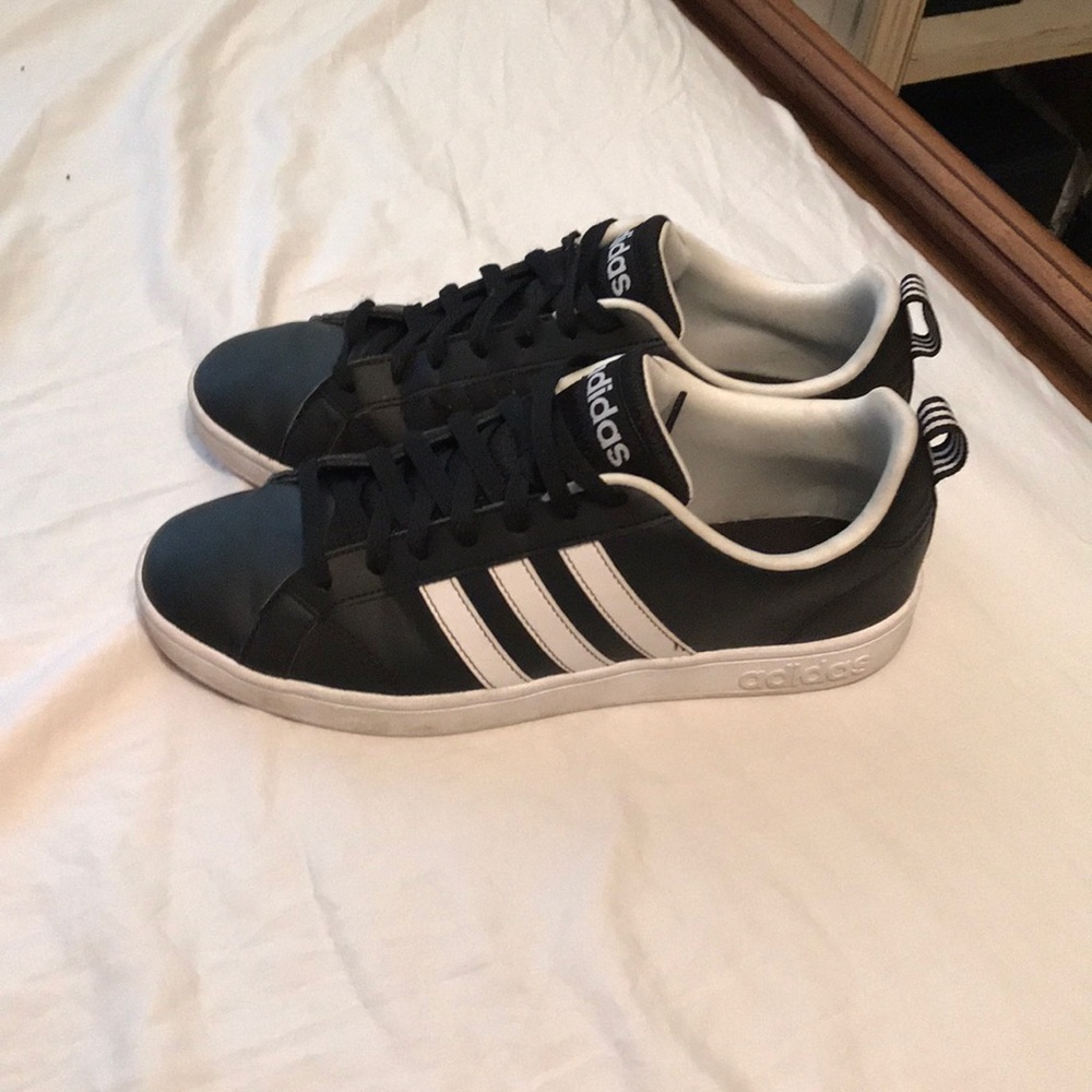 Men’s size 9 1/2 Addis’s